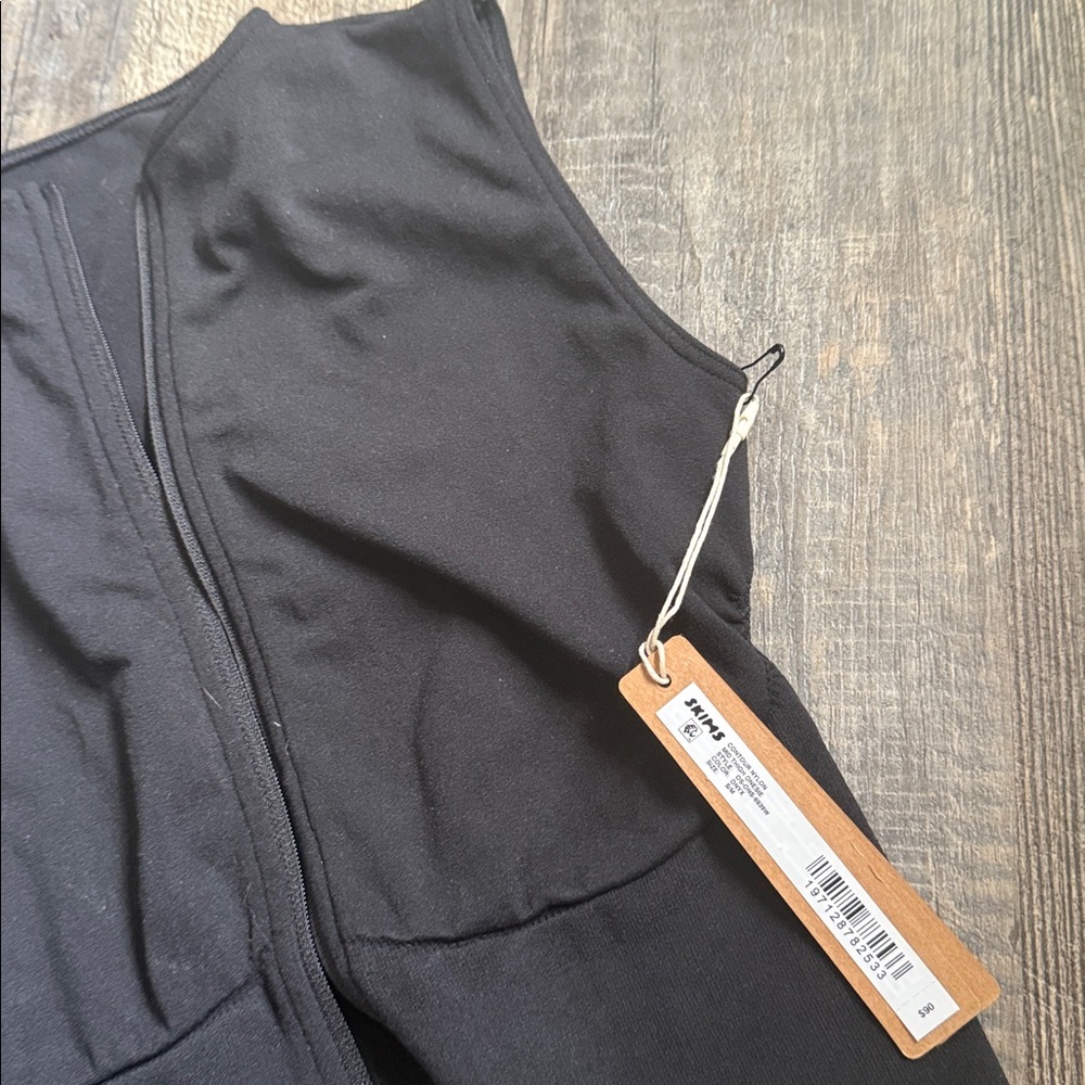 Skims Mid Thigh Romper Onesie - Picture 6 of 10